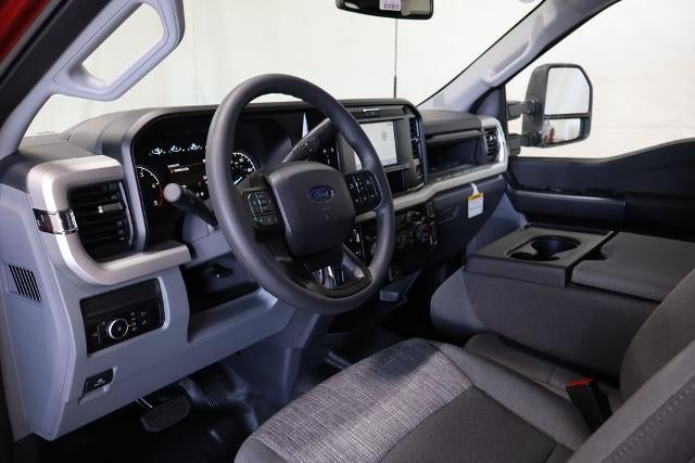 2027 Ford Super Duty F-350 DRW XLT