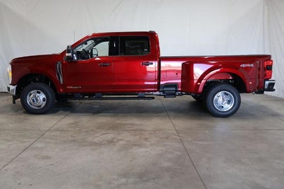 2027 Ford Super Duty F-350 DRW XLT