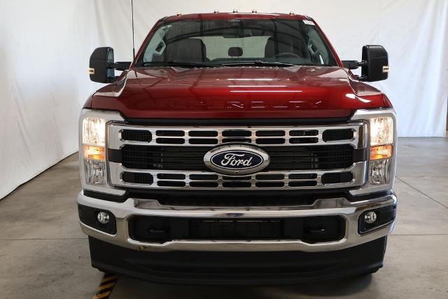 2027 Ford Super Duty F-350 DRW XLT