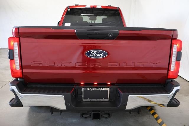 2027 Ford Super Duty F-350 DRW XLT