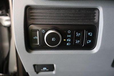 2027 Ford Super Duty F-350 DRW XLT