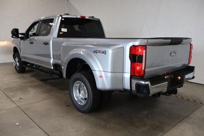 2027 Ford Super Duty F-350 DRW XLT