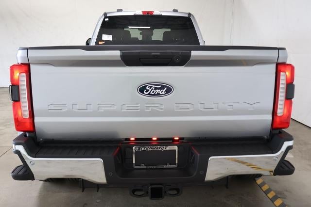 2027 Ford Super Duty F-350 DRW XLT