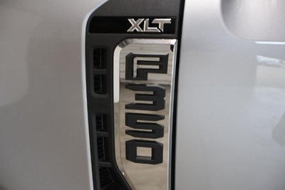 2027 Ford Super Duty F-350 DRW XLT