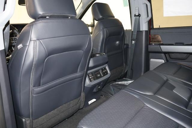 2026 Ford Super Duty F-350 DRW Lariat
