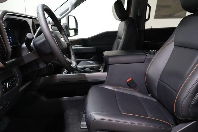 2026 Ford Super Duty F-350 DRW Lariat