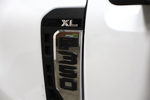 2026 Ford Super Duty F-350 DRW XL