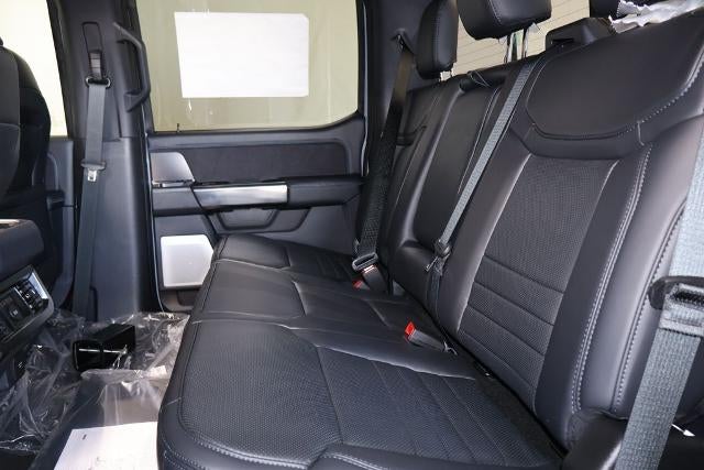 2027 Ford Super Duty F-450 DRW Platinum