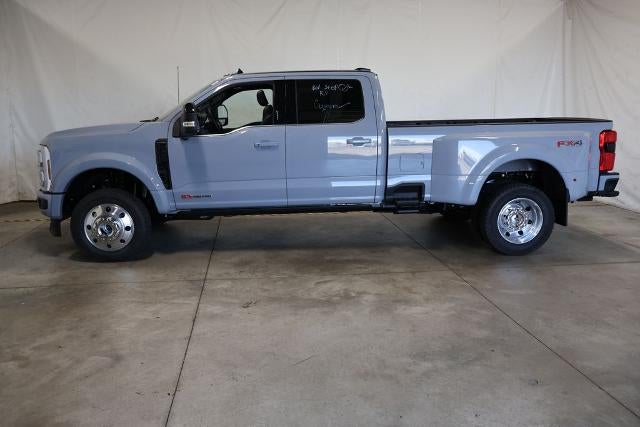 2027 Ford Super Duty F-450 DRW Platinum