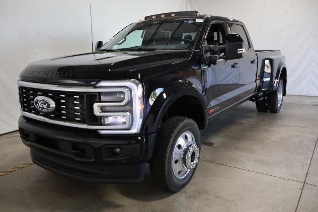2027 Ford Super Duty F-450 DRW Platinum