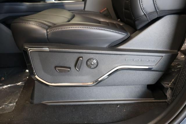 2027 Ford Super Duty F-450 DRW Platinum