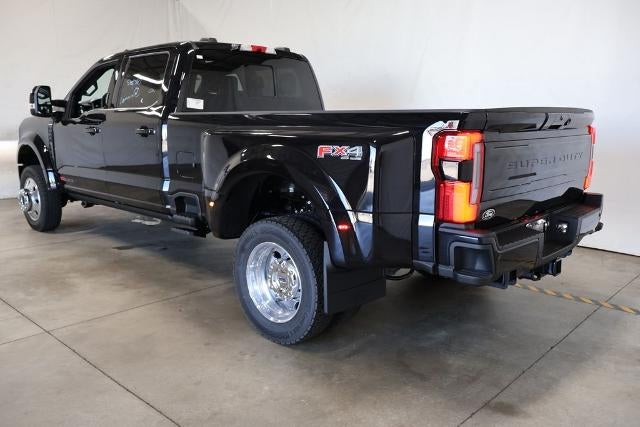 2027 Ford Super Duty F-450 DRW Platinum