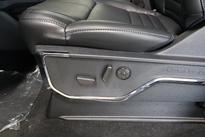 2027 Ford Super Duty F-450 DRW Platinum