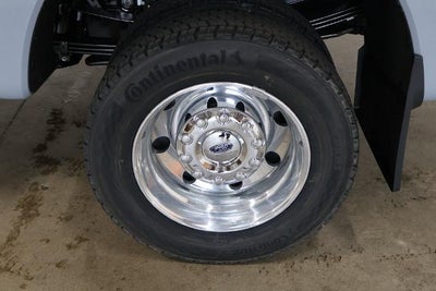 2027 Ford Super Duty F-450 DRW Platinum