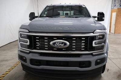 2027 Ford Super Duty F-450 DRW Platinum