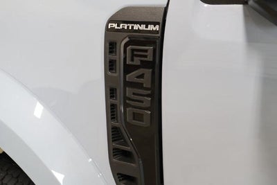 2027 Ford Super Duty F-450 DRW Platinum