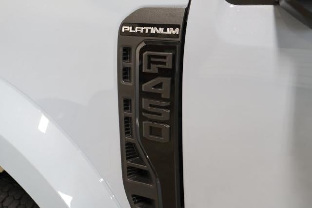 2027 Ford Super Duty F-450 DRW Platinum