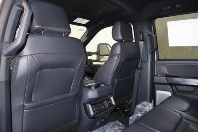 2027 Ford Super Duty F-450 DRW Platinum