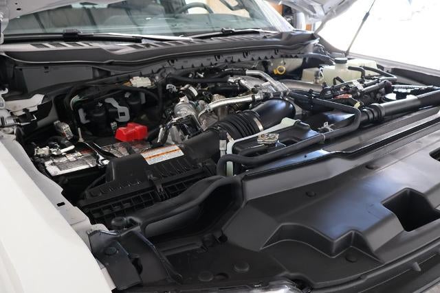 2027 Ford Super Duty F-450 DRW Platinum