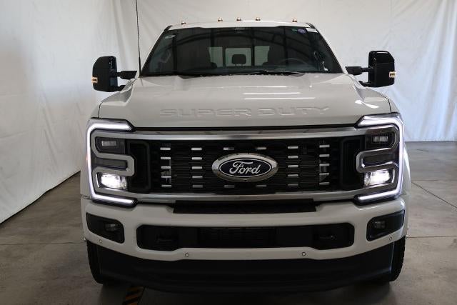 2027 Ford Super Duty F-450 DRW Platinum
