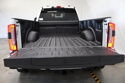 2027 Ford Super Duty F-450 DRW Platinum