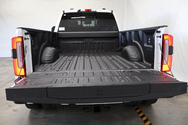 2027 Ford Super Duty F-450 DRW Platinum