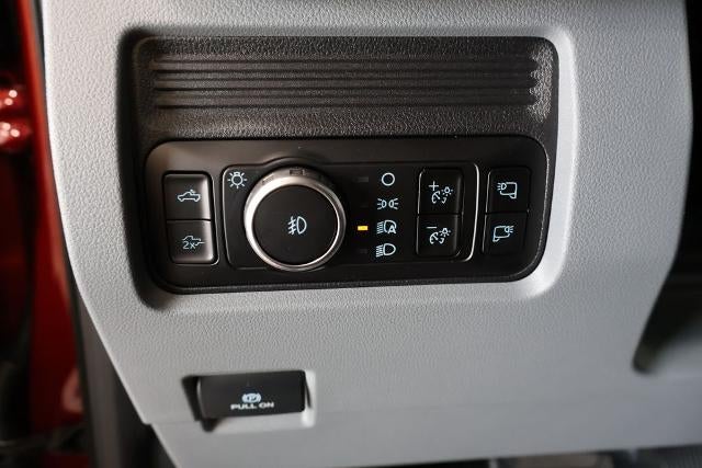 2027 Ford Super Duty F-450 DRW XLT