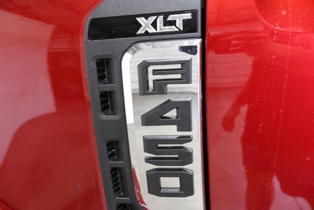 2027 Ford Super Duty F-450 DRW XLT