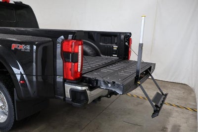 2027 Ford Super Duty F-450 DRW XLT