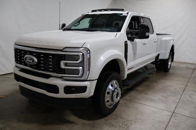 2027 Ford Super Duty F-450 DRW Platinum