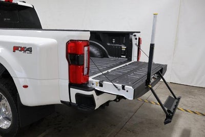2027 Ford Super Duty F-450 DRW Platinum