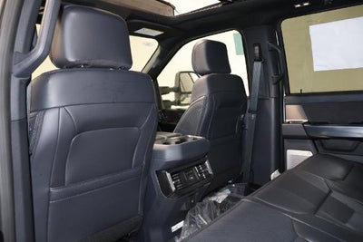 2027 Ford Super Duty F-450 DRW Platinum