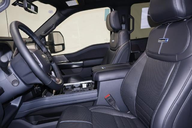 2027 Ford Super Duty F-450 DRW Platinum