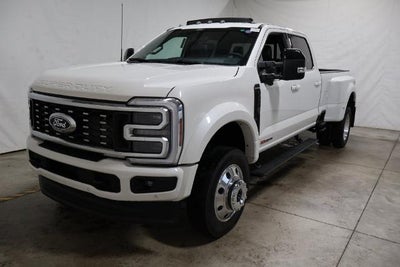 2027 Ford Super Duty F-450 DRW Platinum