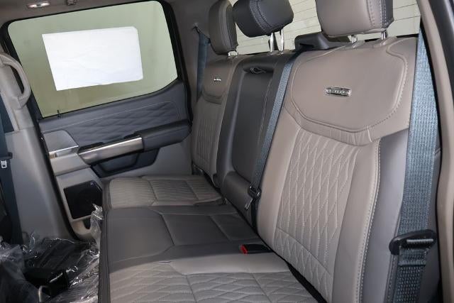 2027 Ford Super Duty F-450 DRW Platinum