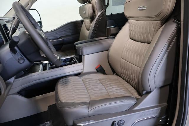 2027 Ford Super Duty F-450 DRW Platinum