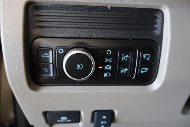 2027 Ford Super Duty F-450 DRW Platinum