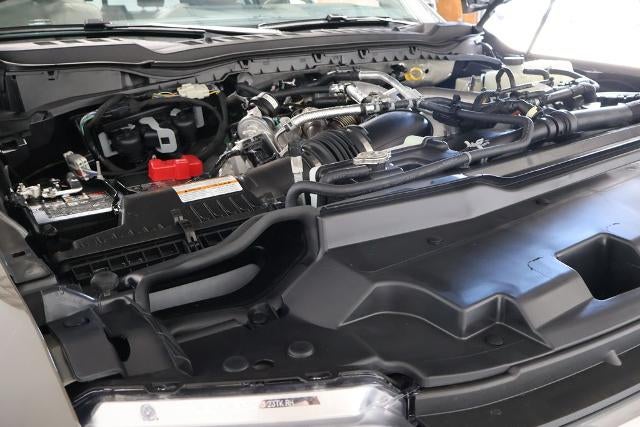 2027 Ford Super Duty F-450 DRW Platinum