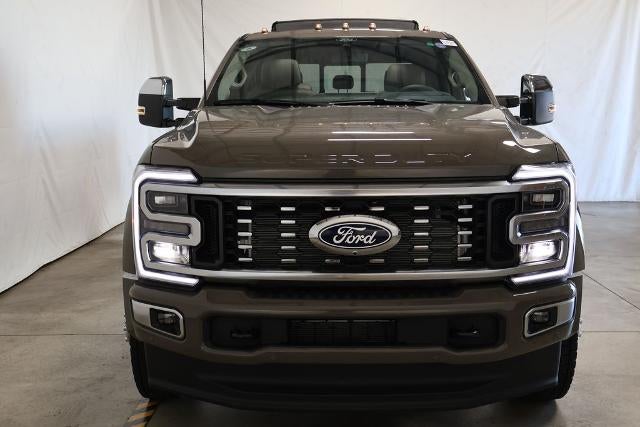 2027 Ford Super Duty F-450 DRW Platinum