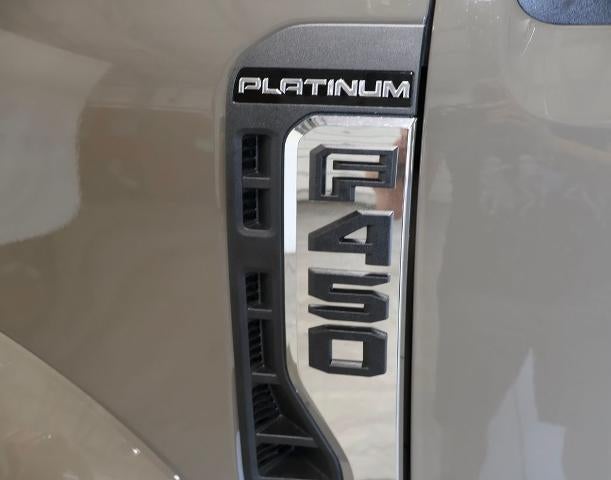 2027 Ford Super Duty F-450 DRW Platinum
