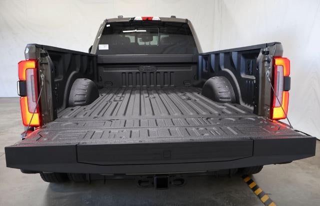 2027 Ford Super Duty F-450 DRW Platinum
