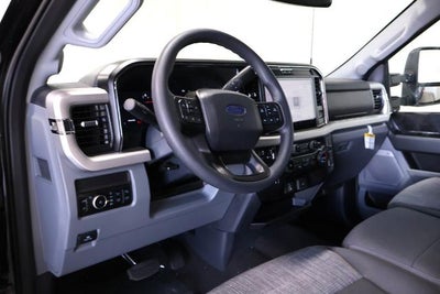 2027 Ford Super Duty F-450 DRW XLT