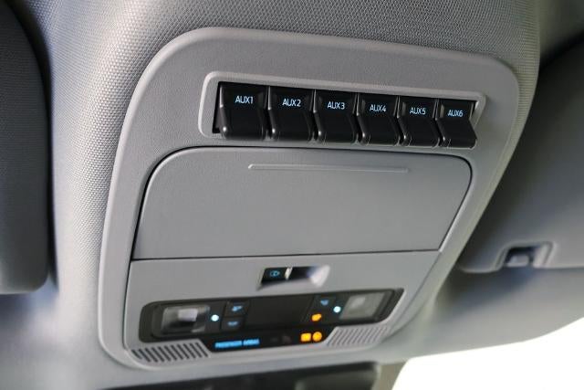 2027 Ford Super Duty F-450 DRW XLT