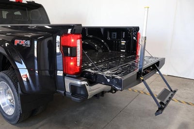 2027 Ford Super Duty F-450 DRW XLT