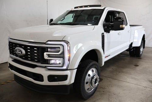 2027 Ford Super Duty F-450 DRW Platinum