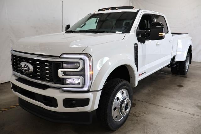 2027 Ford Super Duty F-450 DRW Platinum