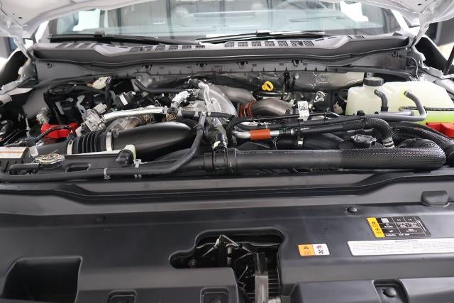 2027 Ford Super Duty F-450 DRW Platinum