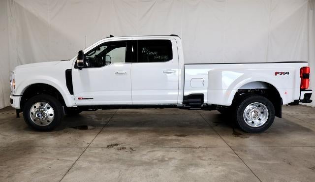 2027 Ford Super Duty F-450 DRW Platinum
