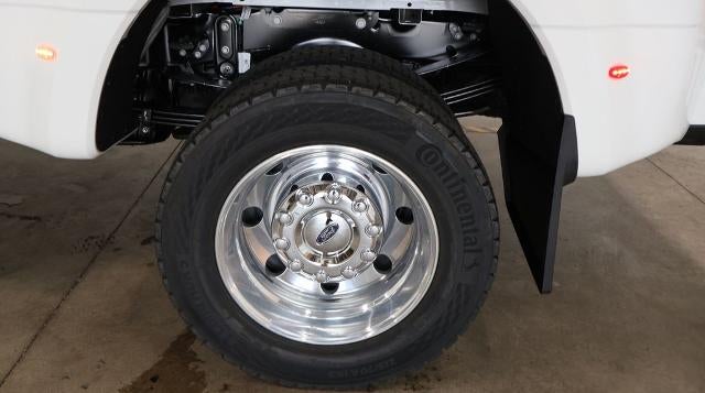 2027 Ford Super Duty F-450 DRW Platinum