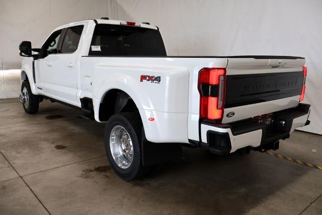 2027 Ford Super Duty F-450 DRW Platinum